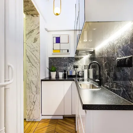 Moderne - 1br 4p - Ac - Champs-elysees * Paris