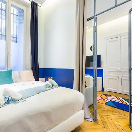 Moderne - 1br 4p - Ac - Champs-elysees * Paris