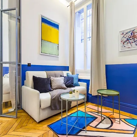 Moderne - 1br 4p - Ac - Champs-elysees *