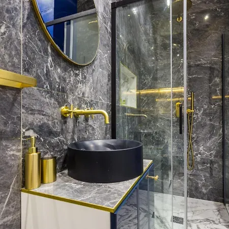 Moderne - 1br 4p - Ac - Champs-elysees *